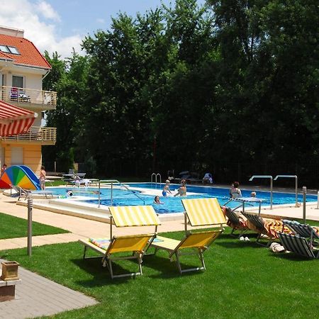Panorama Wellness Apartman Hotel Hajdúszoboszló Δωμάτιο φωτογραφία