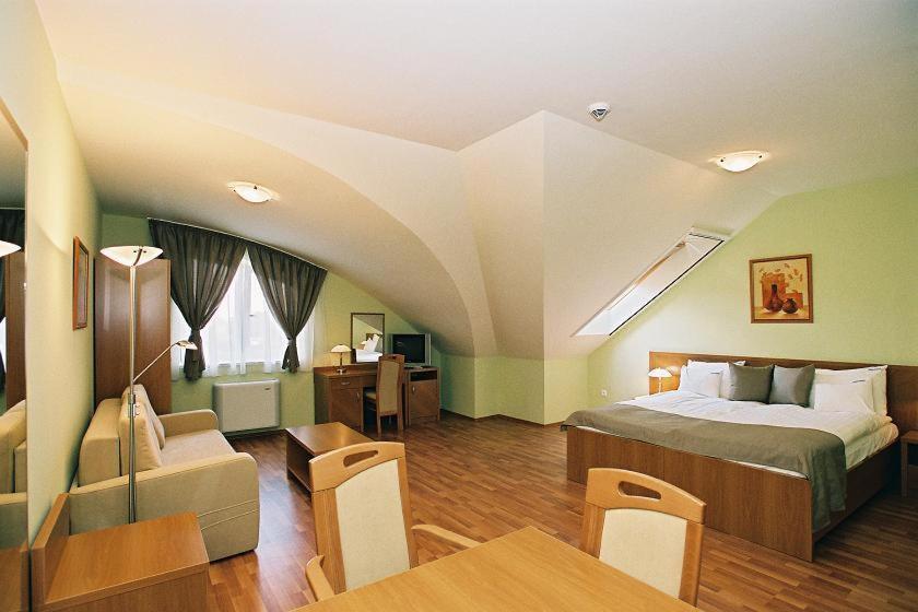 Panorama Wellness Apartman Hotel Hajdúszoboszló Δωμάτιο φωτογραφία